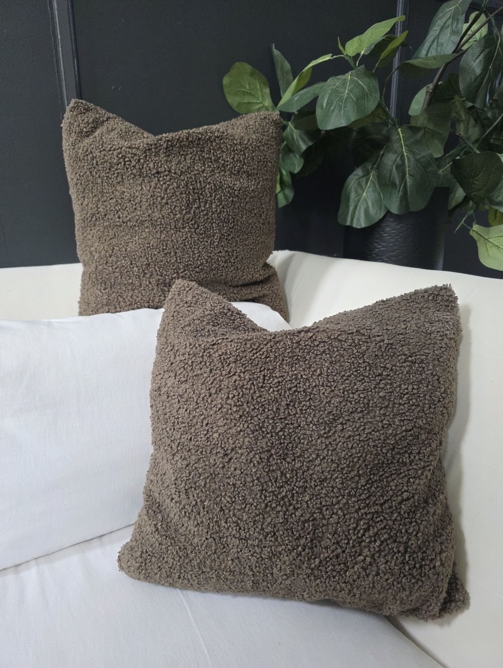 Pottery Barn Cozy Teddy Faux Fur Pillow Cover Boucle Sherpa 20x20 Set Of 2